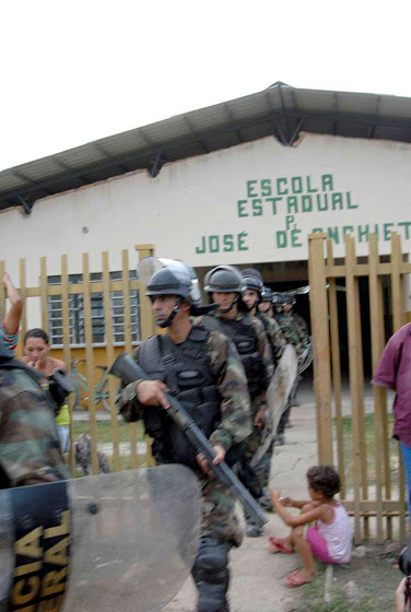 PF numa primeira incursão na área da Raposa/Serra do Sol em 2008, Foto Roosewelt Pinheiro-ABr.