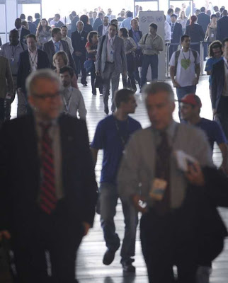 Funcionários sequiosos dos governos  têm mais chances que cientistas e professores honestos.  Foto: Rio+20, agência Brasil