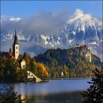 Santuário e castelo de Bled na Eslovênia