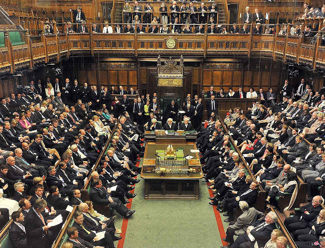 Sessão da House of Commons, a Câmara dos Deputados britânica.