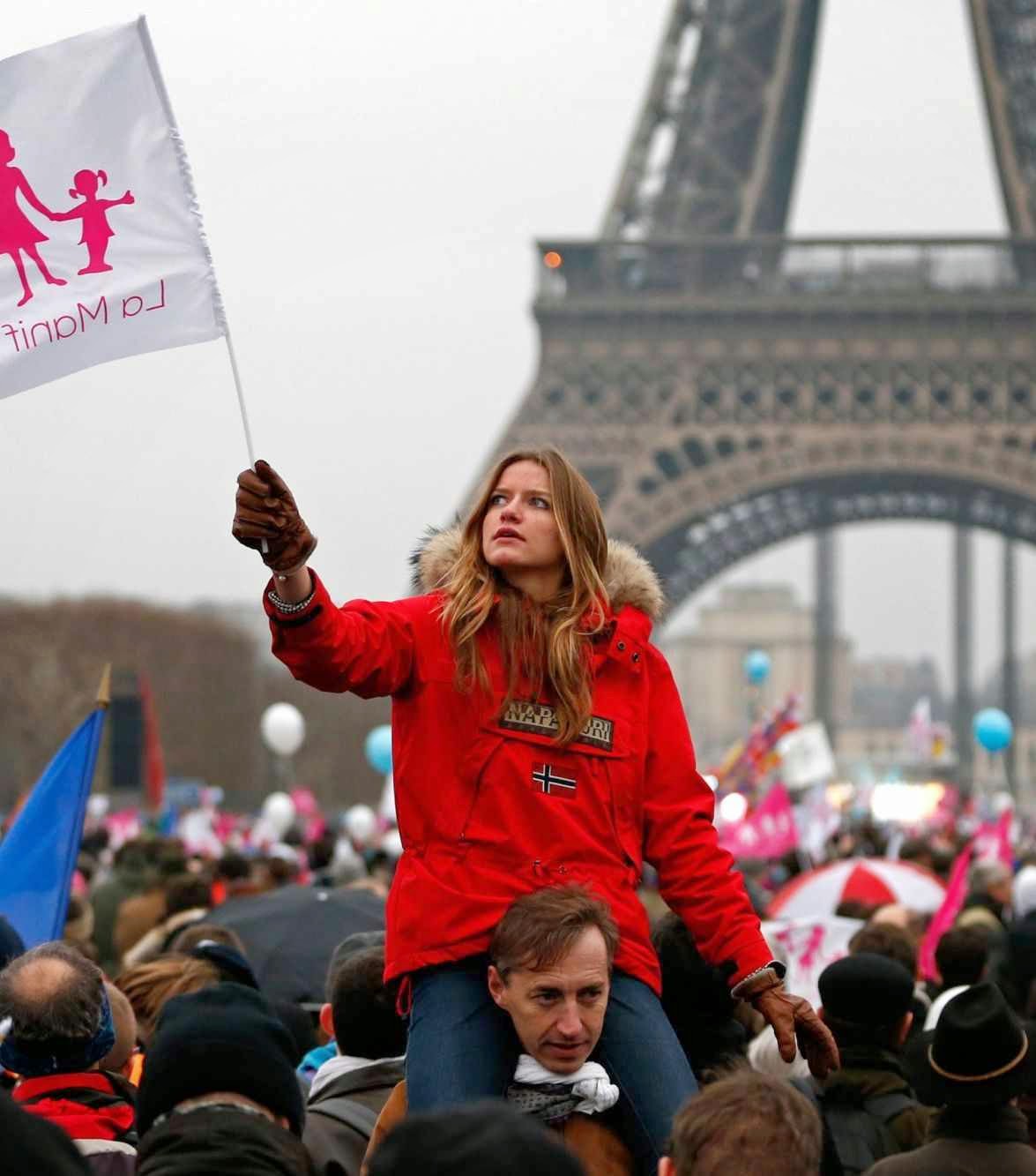 Em Paris, juventude contra o 'casamento' homossexual