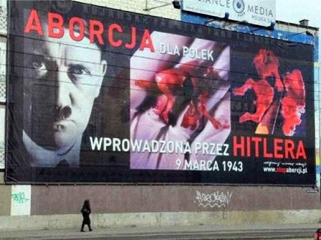 Na Polônia, o aborto é visto como semelhante aos extermínios de massa nazistas