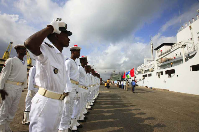 Djibouti da as boas-vindas à marinha vermelha.