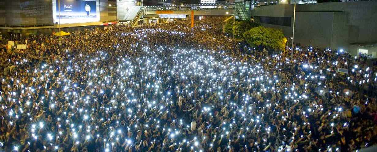 “Revolução dos guarda-chuvas” diz “não” ao liberticídio socialista