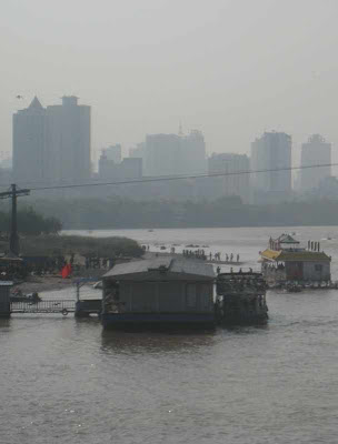 O rio Amarelo passando por Lanzhou