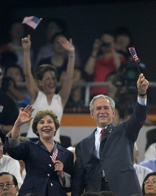 Bush na abertura dos Jogos Olímpicos. Pesadelo chinês