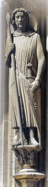Estátua de Roland, portal da catedral de Chartres, França