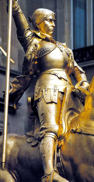 Santa Joana de Arco, estátua em Paris